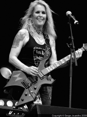 Lita Ford BYH 2009 03